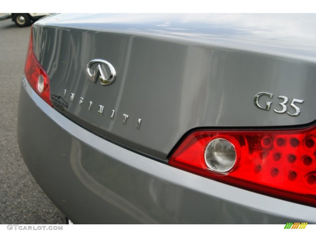 2004 Infiniti G 35 Coupe Marks and Logos Photos