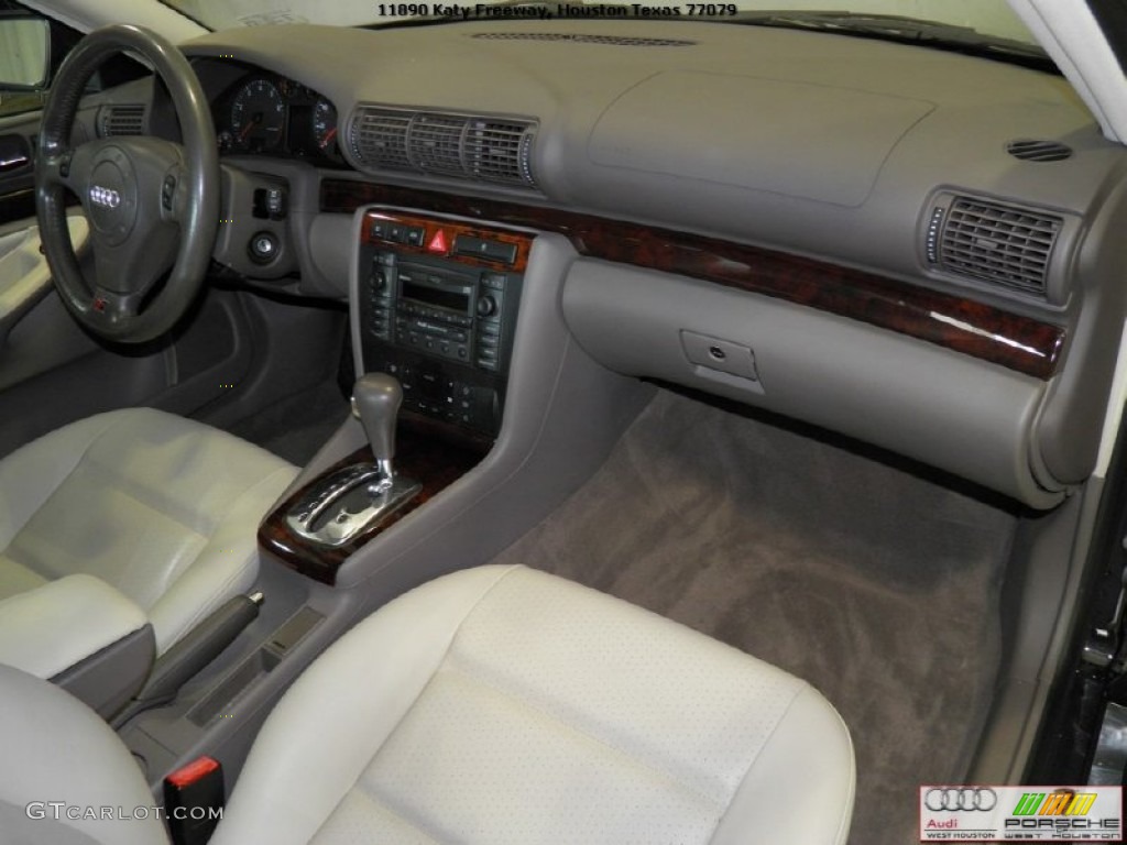 2001 Audi A4 2.8 Sedan Dashboard Photos