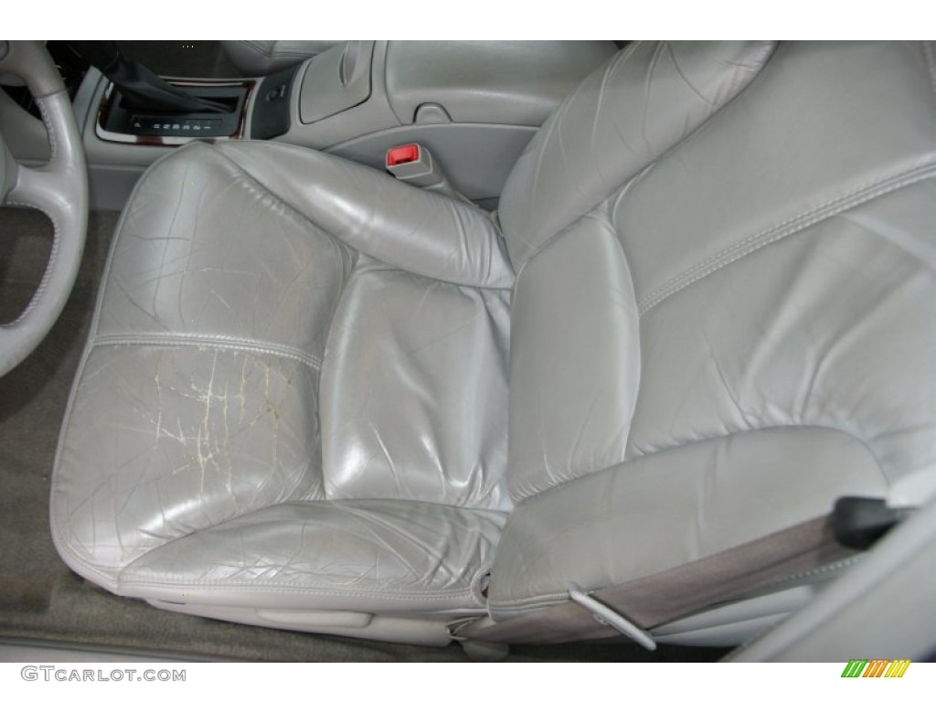 Medium Gray Interior 2000 Buick Regal LS Photo #52322640