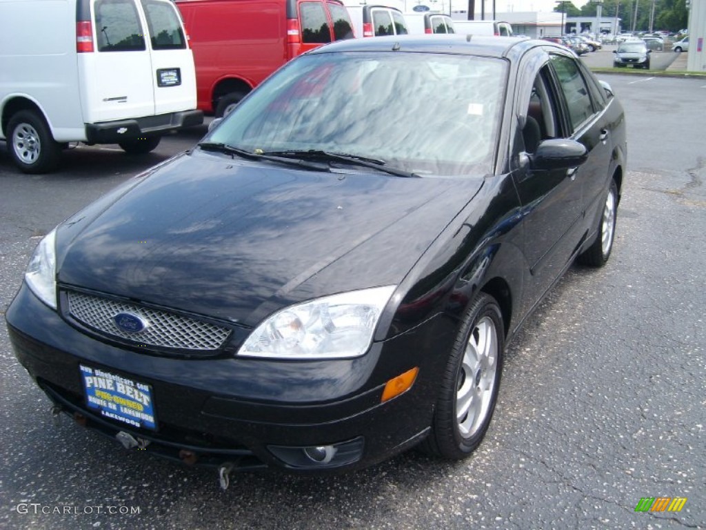 2005 Focus ZX4 ST Sedan - Pitch Black / Charcoal/Red photo #1