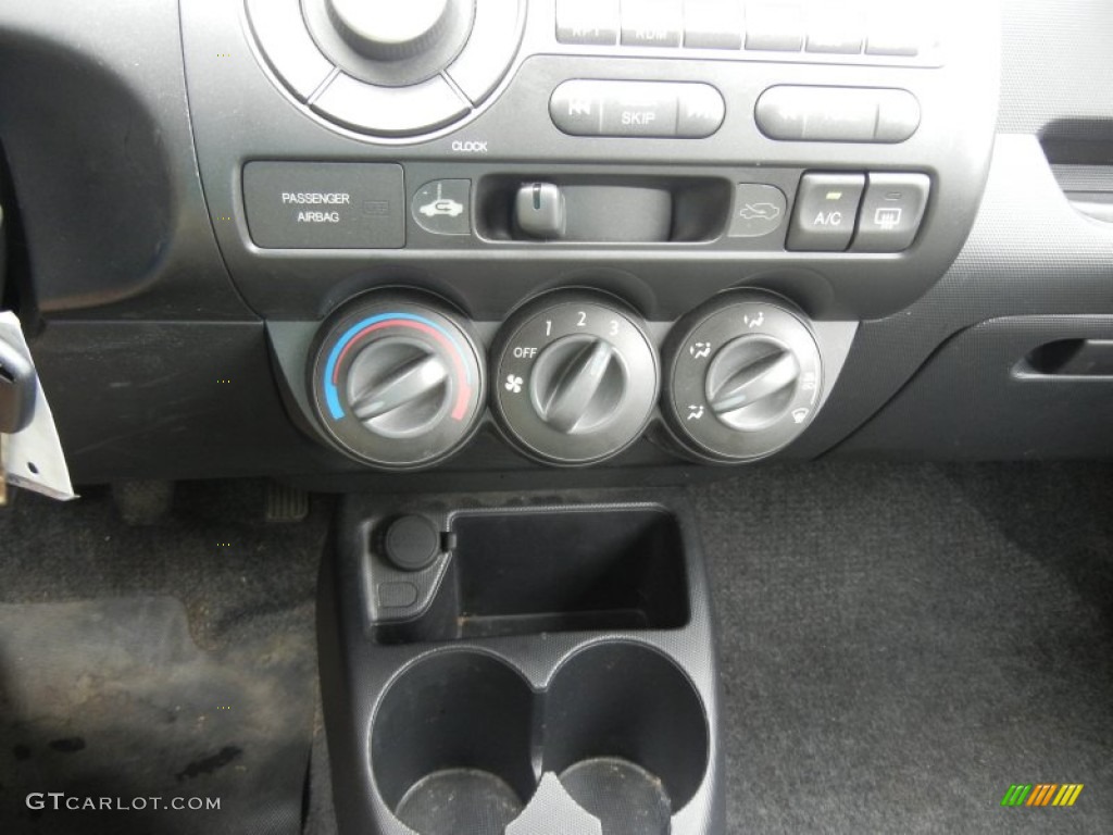 2007 Honda Fit Standard Fit Model Controls Photo #52324965