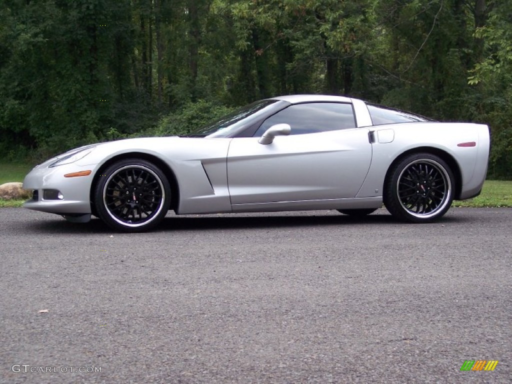 Machine Silver Metallic 2006 Chevrolet Corvette Coupe Exterior Photo #52326321