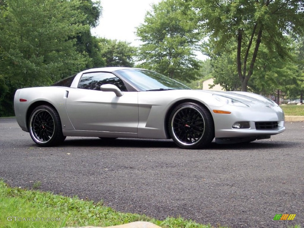 Machine Silver Metallic 2006 Chevrolet Corvette Coupe Exterior Photo #52326411