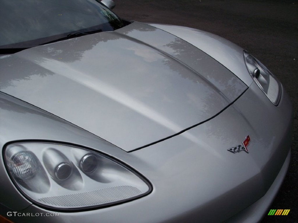 2006 Corvette Coupe - Machine Silver Metallic / Ebony Black photo #19
