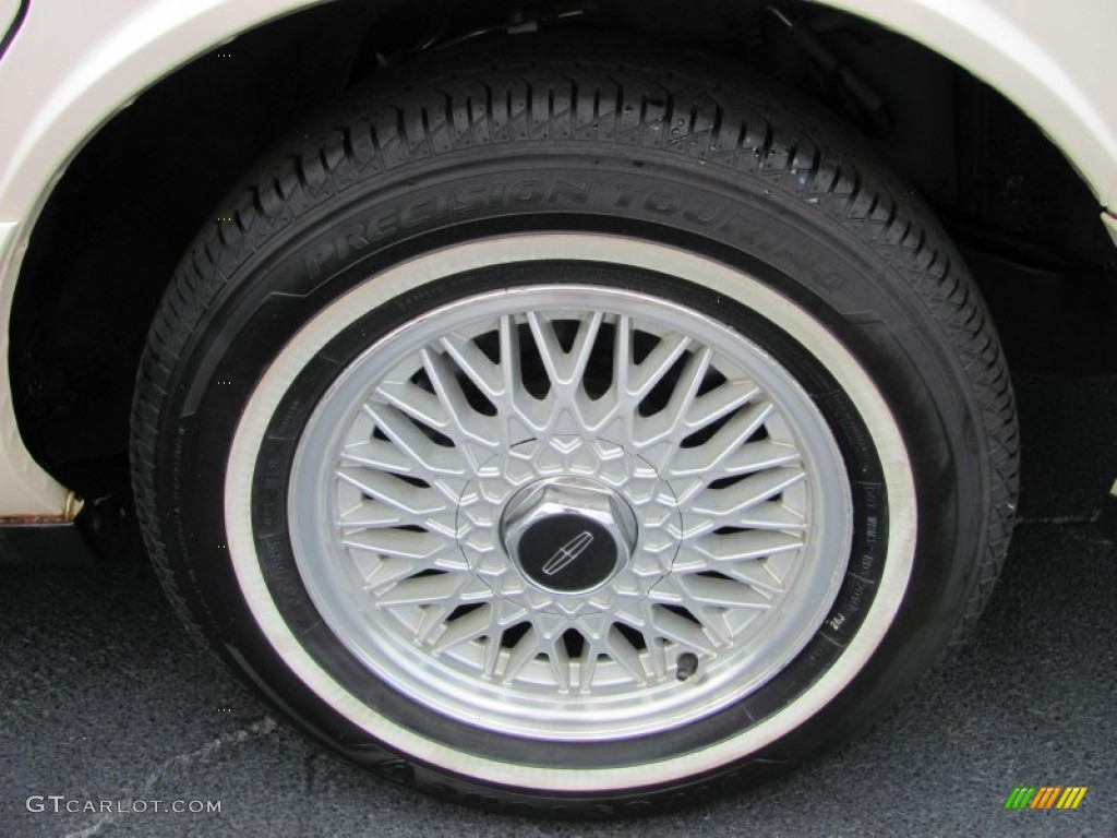 1997 Lincoln Town Car Signature Wheel Photo #52329393