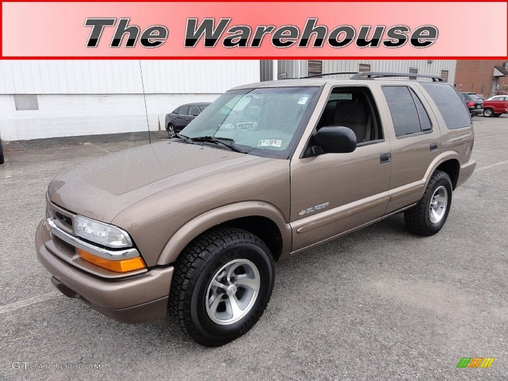 Sandalwood Metallic Chevrolet Blazer