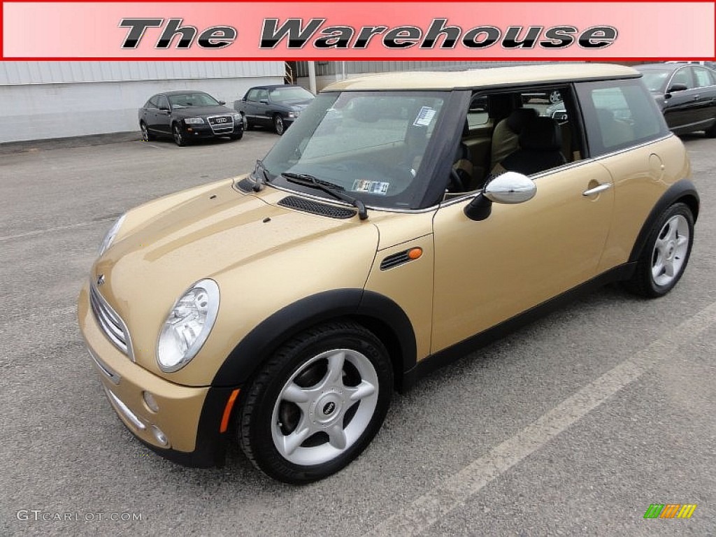 2005 Cooper Hardtop - Solid Gold Metallic / Cordoba Beige photo #1