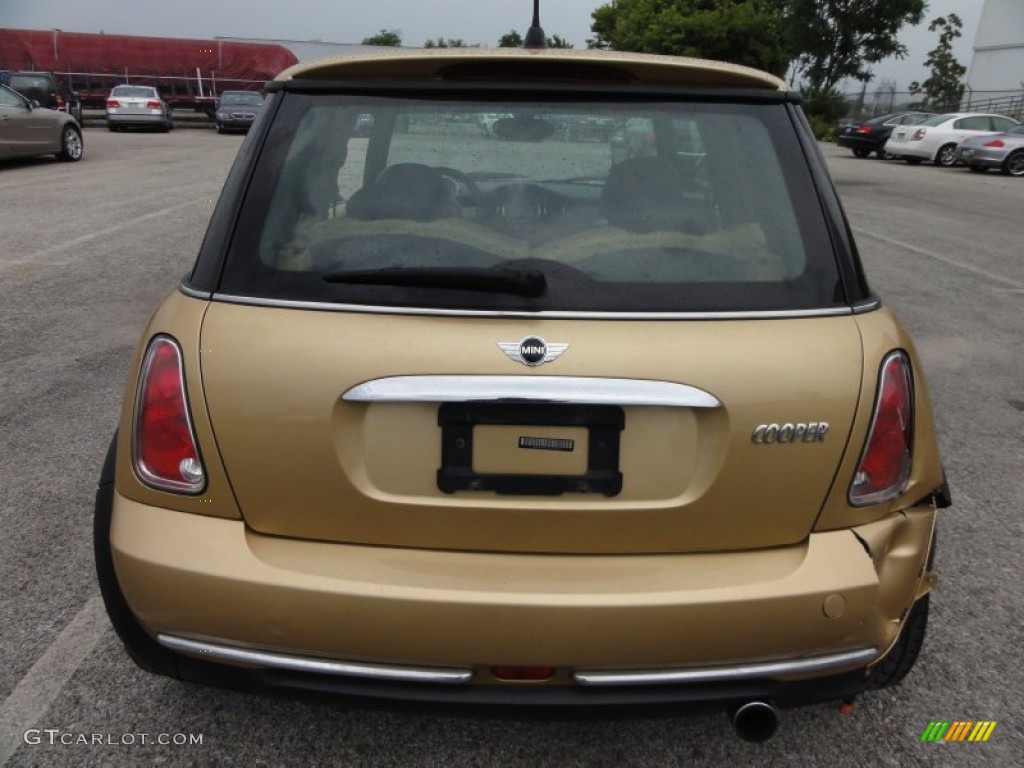 2005 Cooper Hardtop - Solid Gold Metallic / Cordoba Beige photo #9