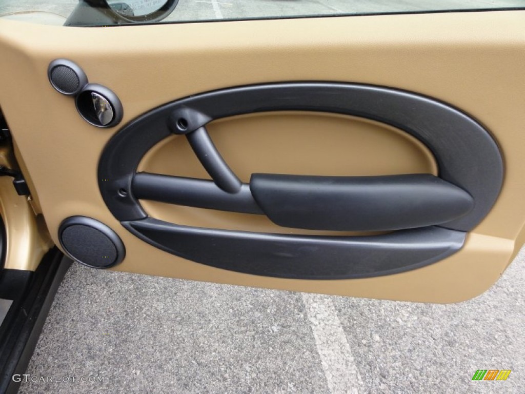 2005 Cooper Hardtop - Solid Gold Metallic / Cordoba Beige photo #24