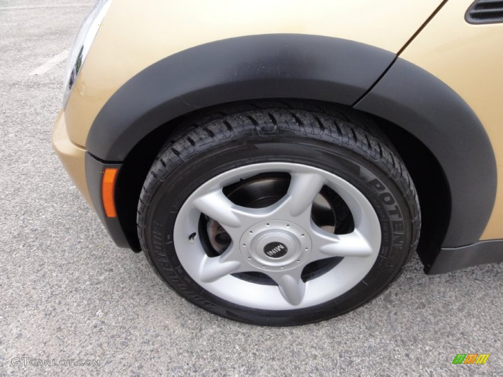 2005 Mini Cooper Hardtop Wheel Photo #52332123