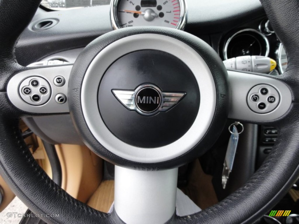 2005 Cooper Hardtop - Solid Gold Metallic / Cordoba Beige photo #47