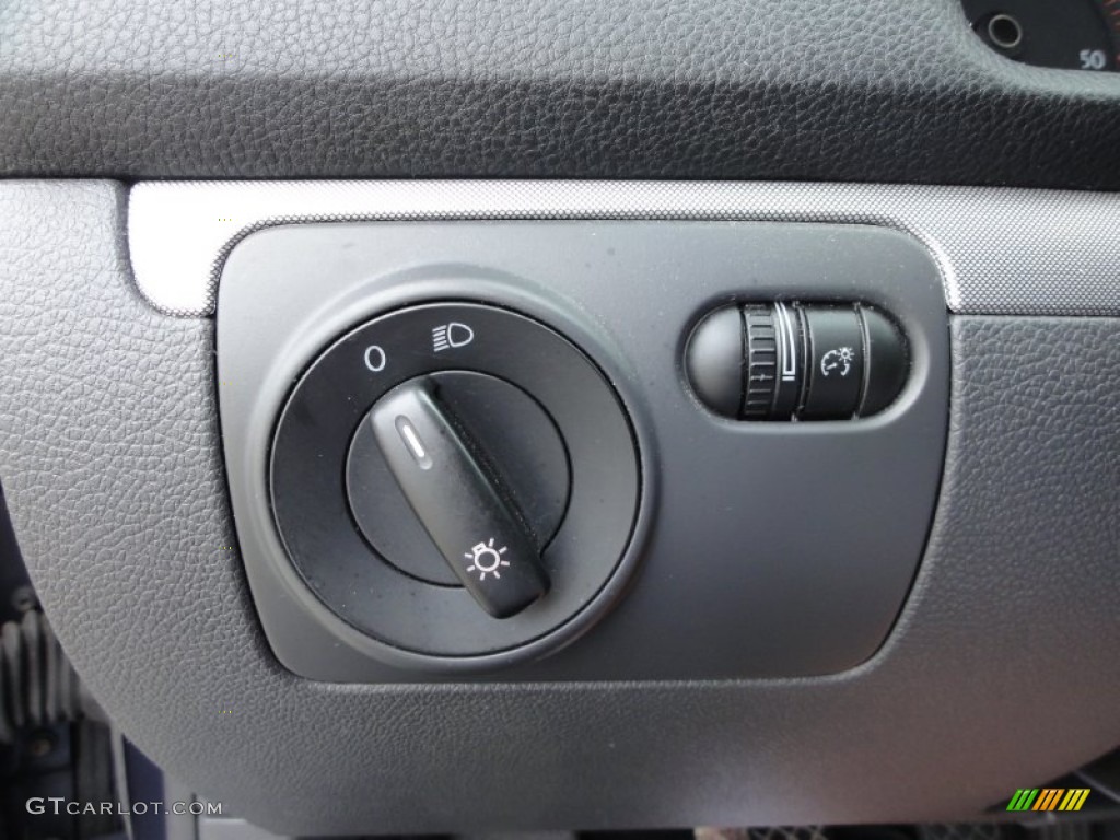 2006 Volkswagen Jetta TDI Sedan Controls Photo #52333104