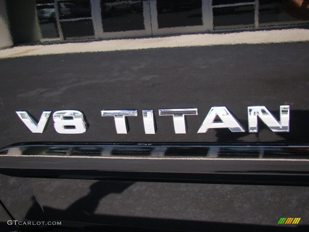 2008 Titan SE King Cab 4x4 - Galaxy Black / Charcoal photo #38
