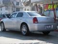 2005 Bright Silver Metallic Chrysler 300   photo #22