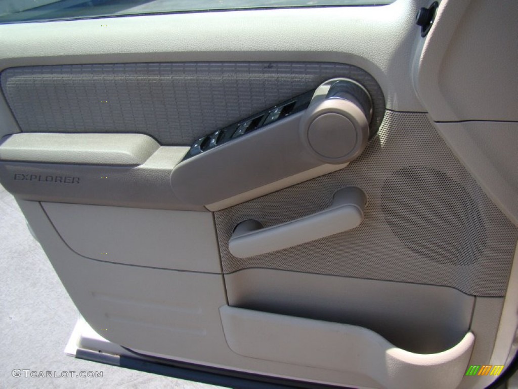2006 Explorer XLT - Silver Birch Metallic / Stone photo #20
