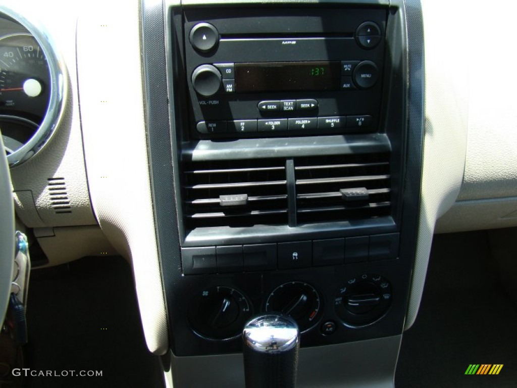 2006 Explorer XLT - Silver Birch Metallic / Stone photo #22