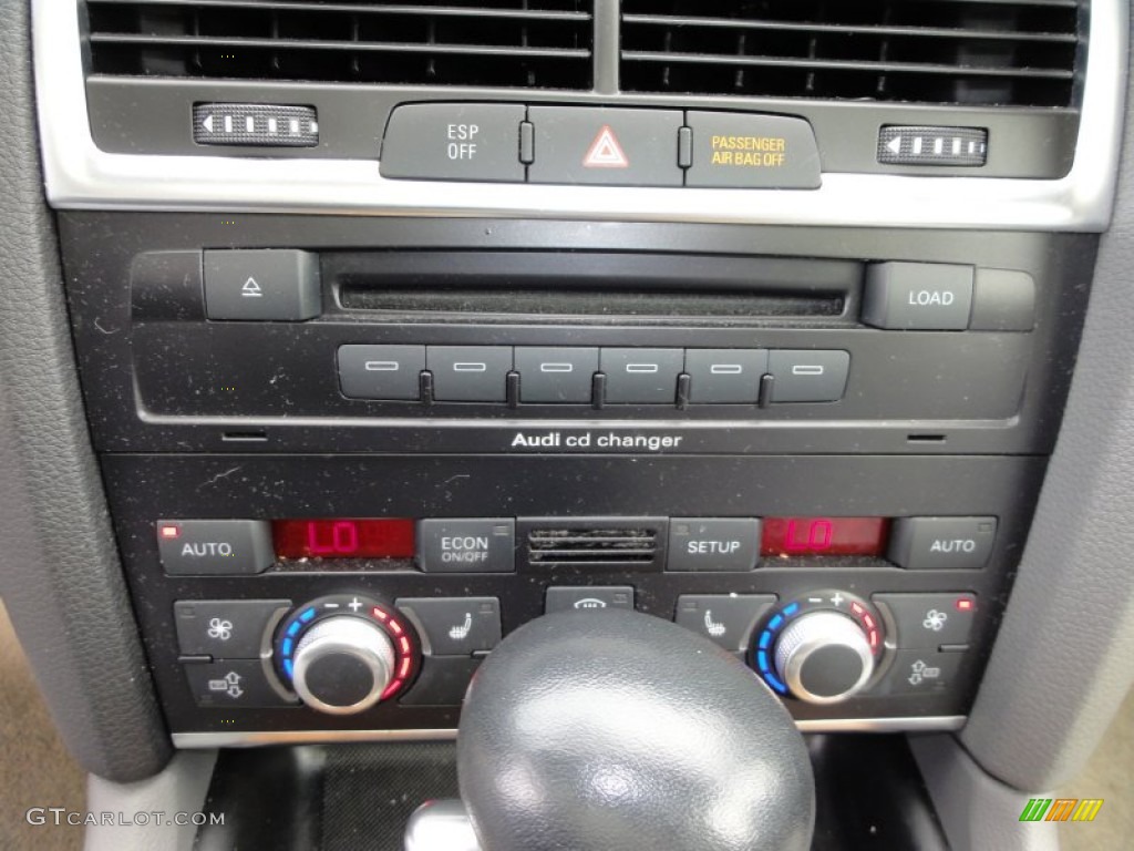 2007 Audi Q7 3.6 Premium quattro Controls Photo #52337265