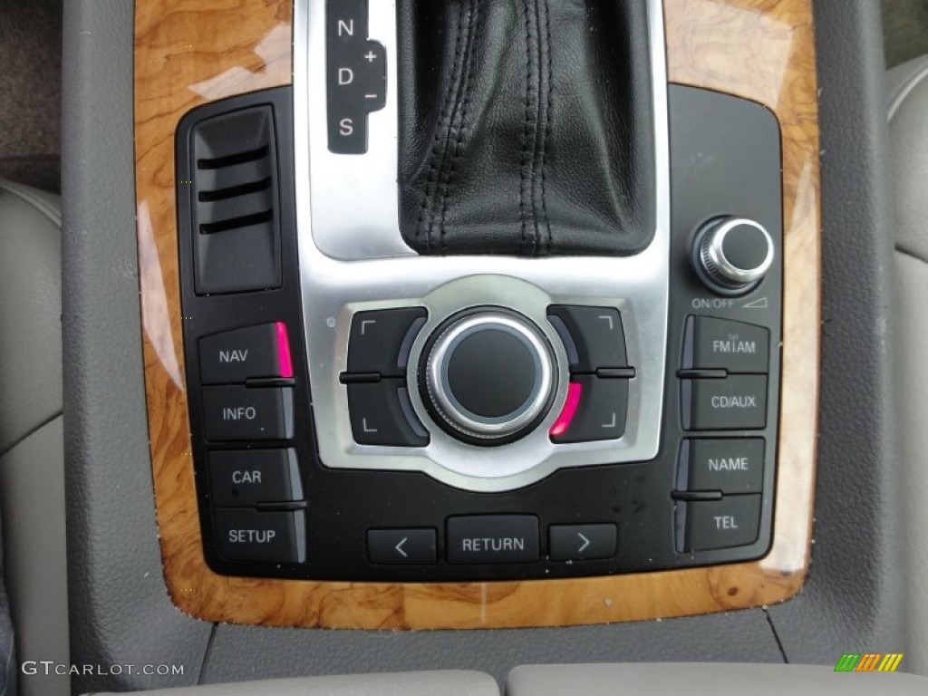 2007 Audi Q7 3.6 Premium quattro Controls Photo #52337292