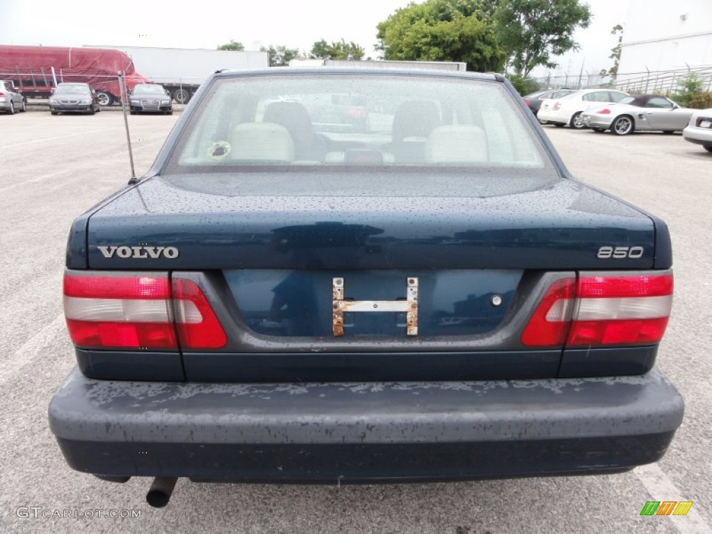 1997 850 Sedan - Nautic Blue Metallic / Taupe photo #9