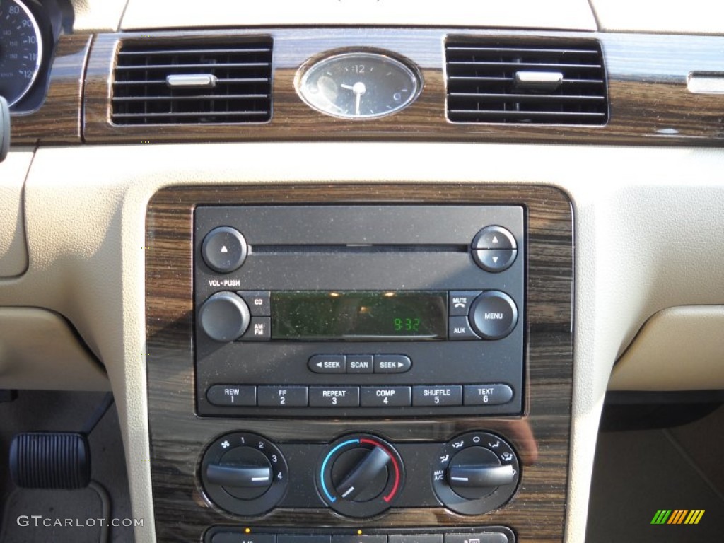2007 Mercury Montego Standard Montego Model Controls Photo #52339638