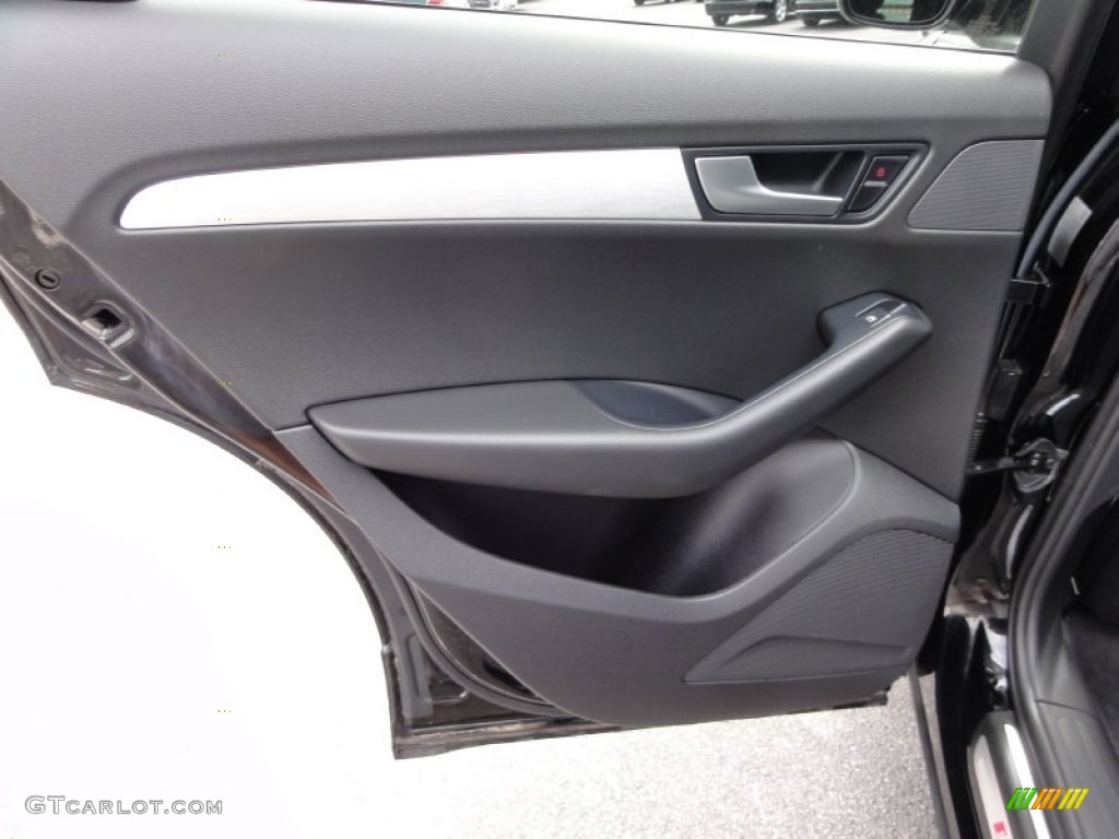 2009 Audi Q5 3.2 Premium Plus quattro Black Door Panel Photo #52340109