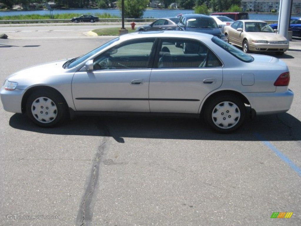 1999 Accord LX Sedan - Satin Silver Metallic / Gray photo #5