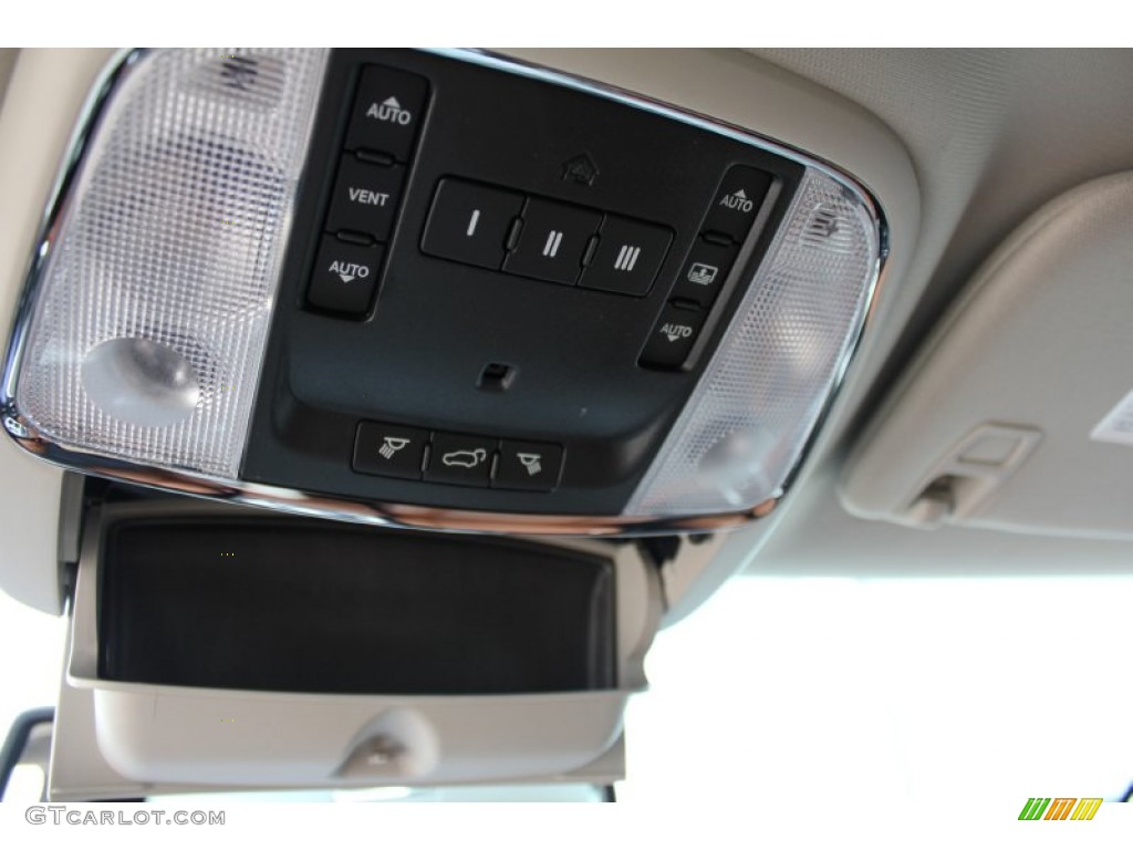 2011 Jeep Grand Cherokee Overland 4x4 Controls Photo #52340676