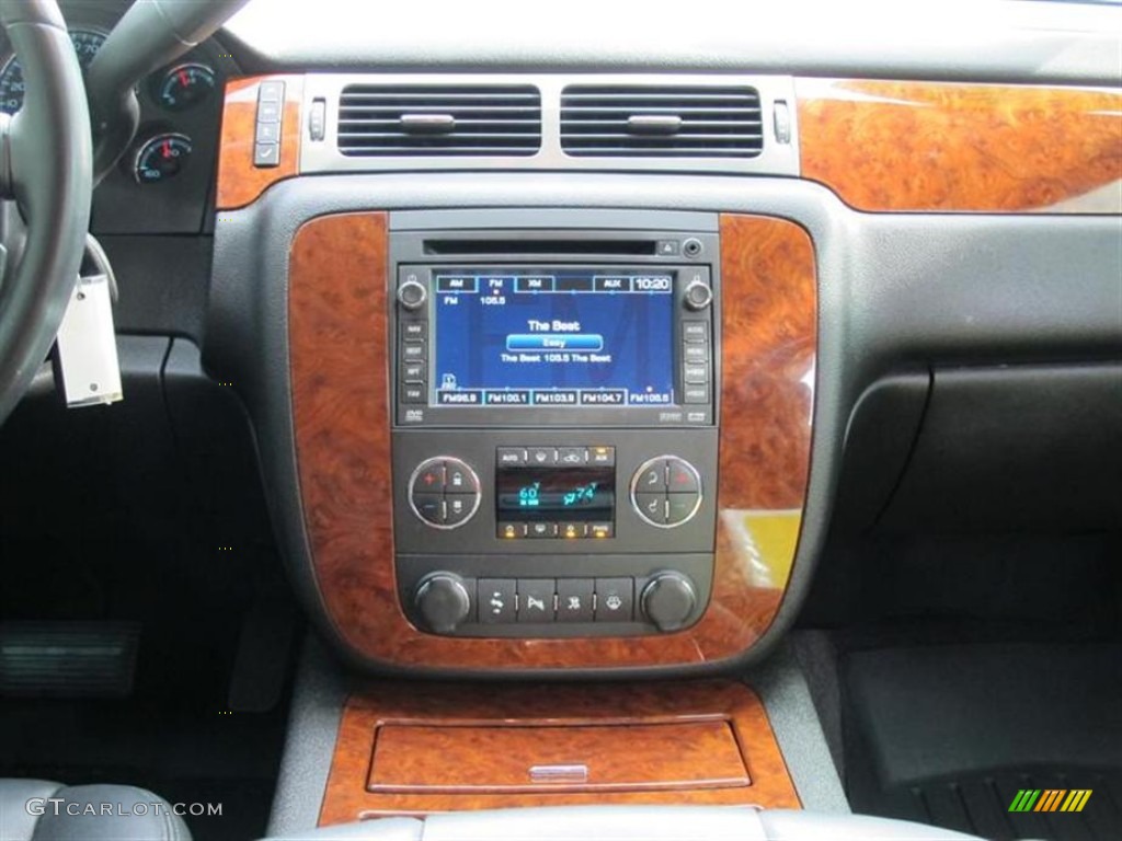 2008 Chevrolet Suburban 1500 LTZ Controls Photo #52343016
