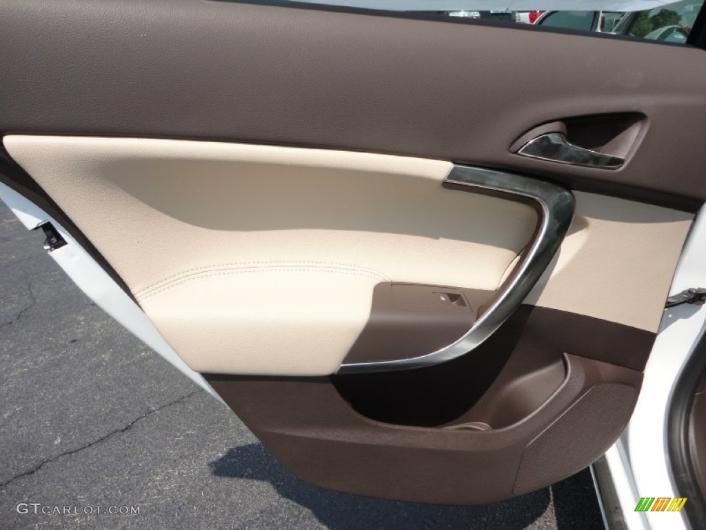 2011 Buick Regal CXL Cashmere Door Panel Photo #52344795