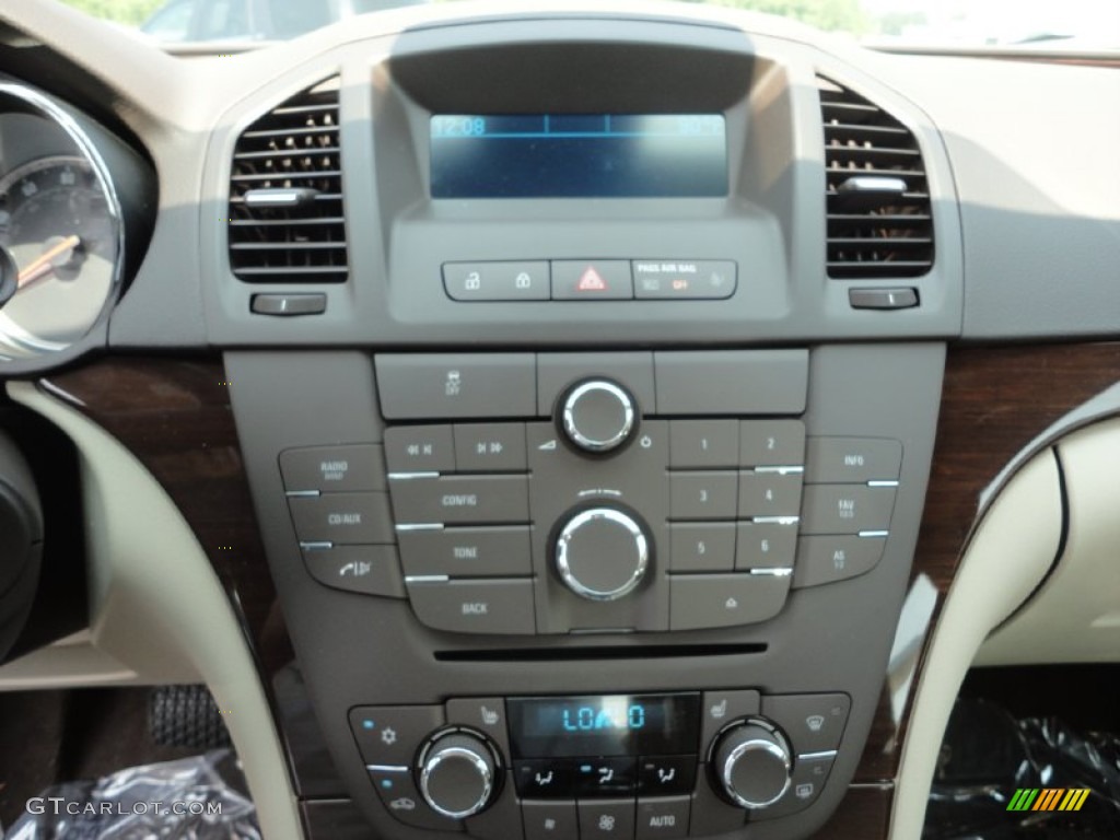 2011 Buick Regal CXL Controls Photo #52344855