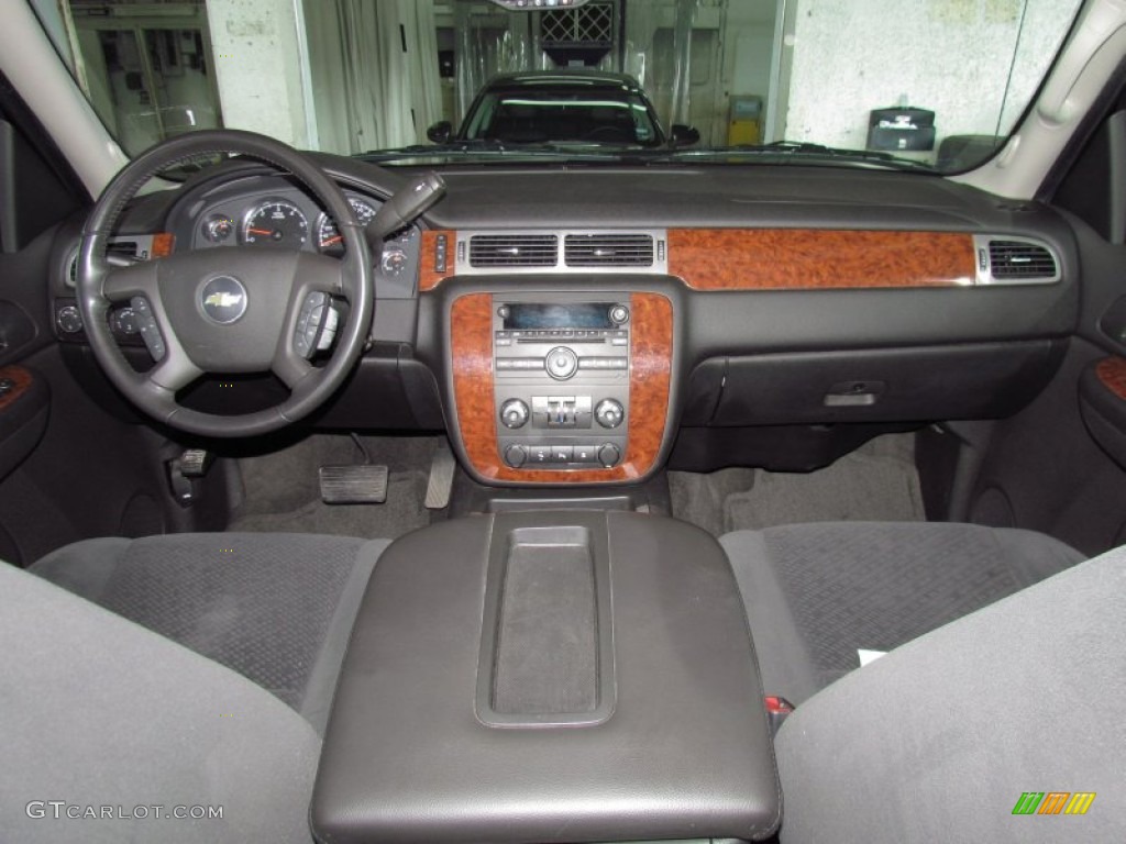 2008 Chevrolet Avalanche LT 4x4 Ebony Dashboard Photo #52346574
