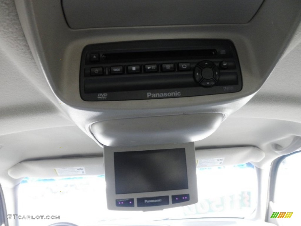 2003 Suburban 1500 LT 4x4 - Redfire Metallic / Gray/Dark Charcoal photo #15