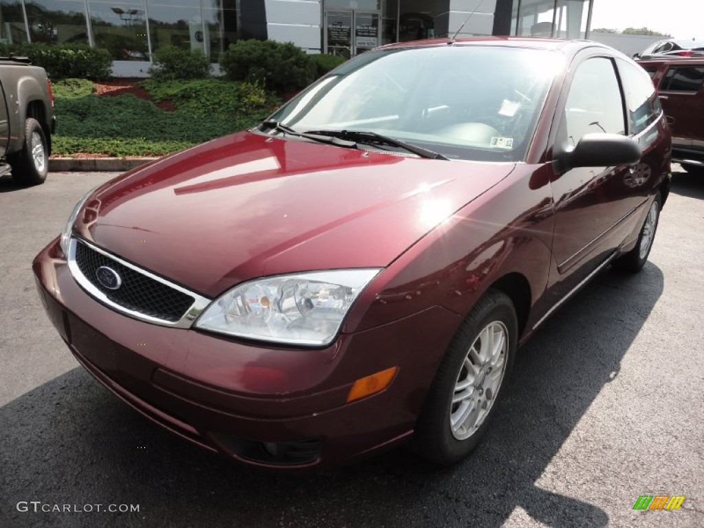 2007 Focus ZX3 SE Coupe - Dark Toreador Red Metallic / Charcoal/Light Flint photo #9