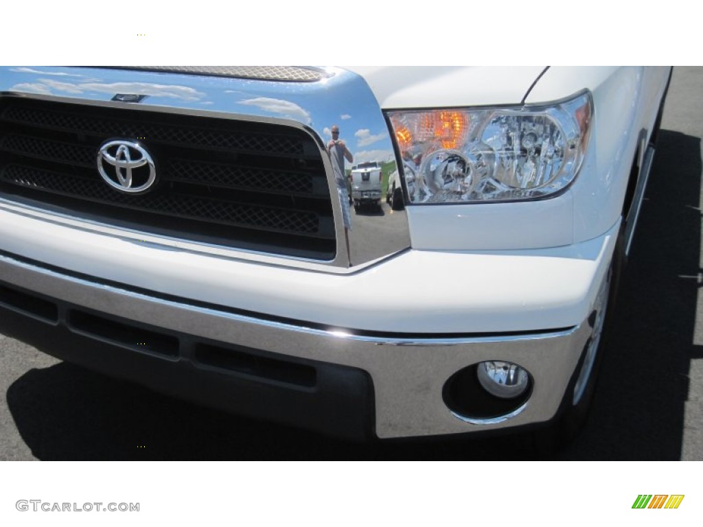 2008 Tundra SR5 Double Cab - Super White / Beige photo #9