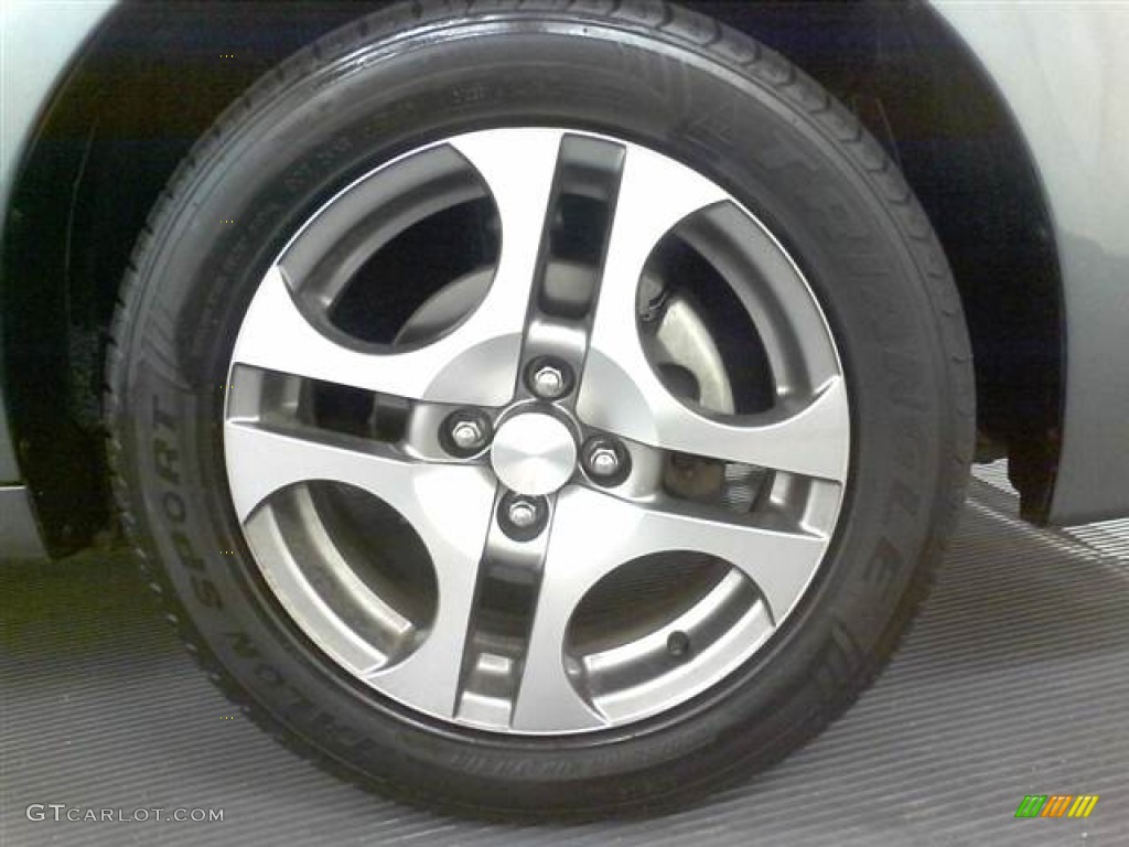 2005 Saturn ION 3 Sedan Wheel Photo #52348626