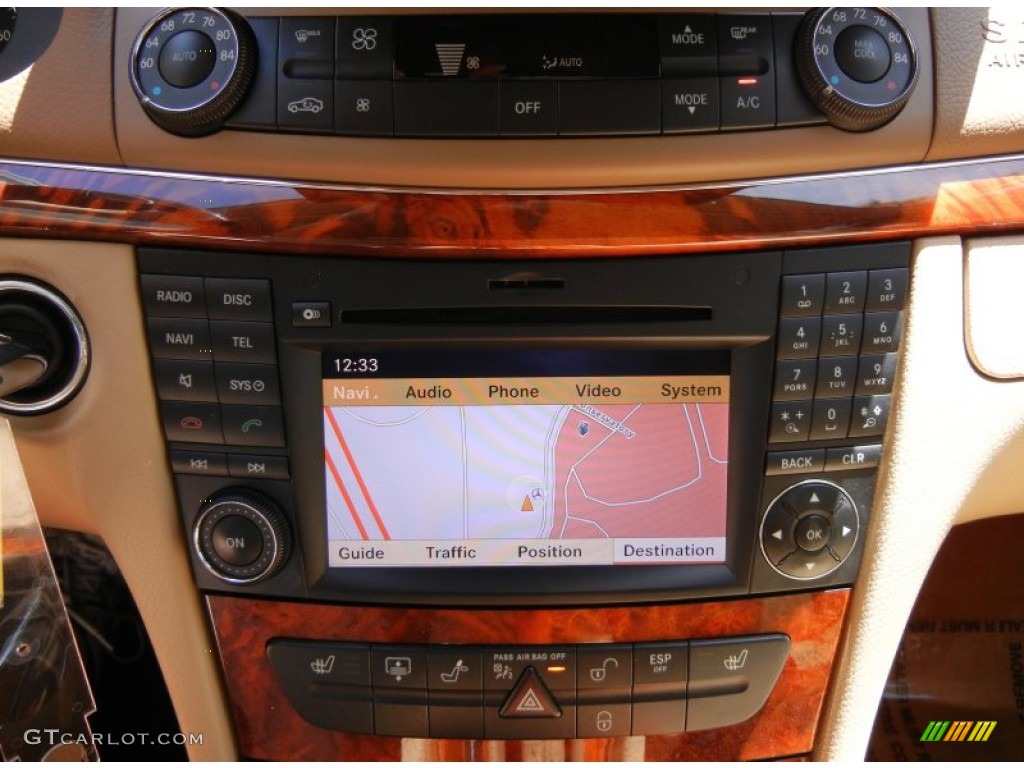 2009 Mercedes-Benz E 350 Sedan Controls Photo #52350411