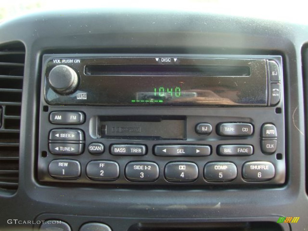 2001 Ford Escape XLS V6 4WD Controls Photo #52352388