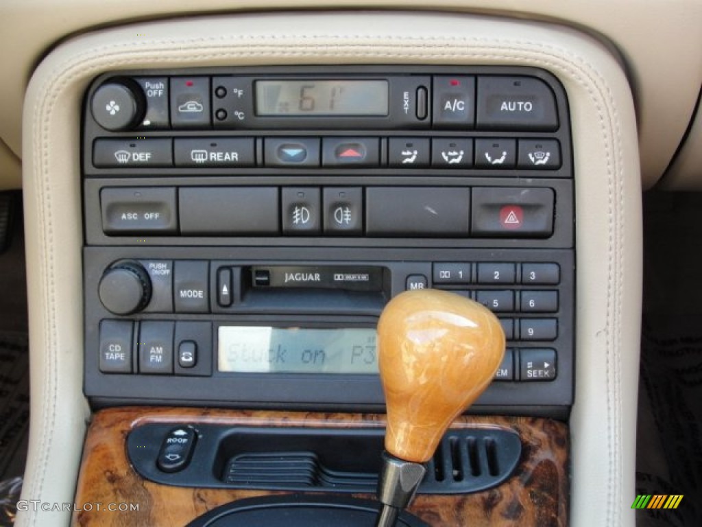 1999 Jaguar XK XK8 Convertible Controls Photos
