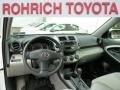 Super White - RAV4 4WD Photo No. 13