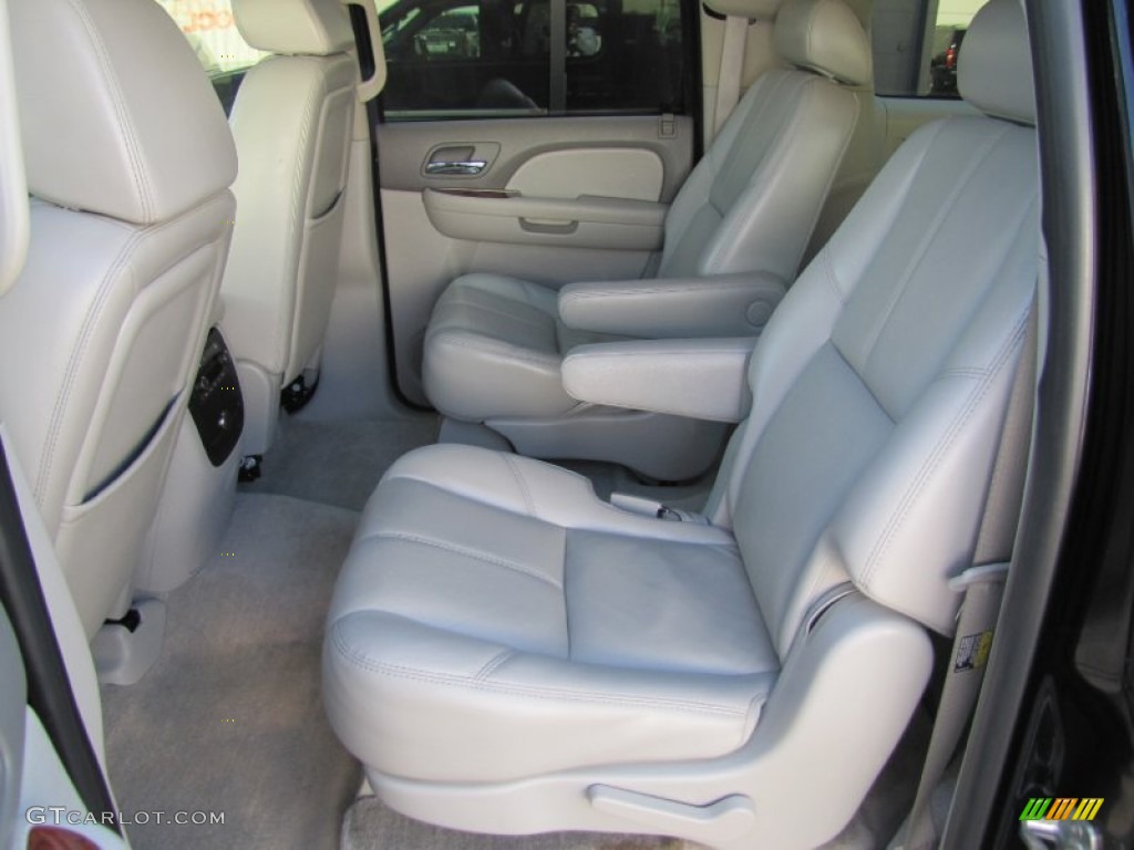 Light Titanium/Dark Titanium Interior 2007 Chevrolet Suburban 1500 LTZ 4x4 Photo #52357767