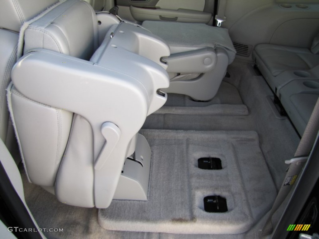 Light Titanium/Dark Titanium Interior 2007 Chevrolet Suburban 1500 LTZ 4x4 Photo #52357785