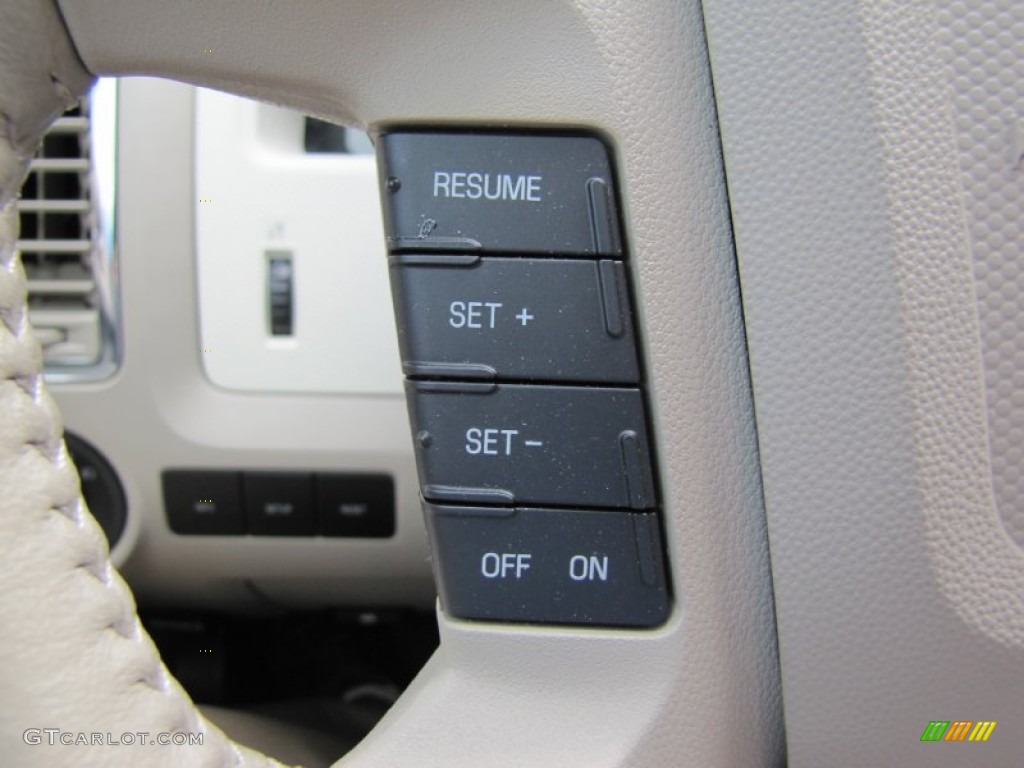 2009 Mercury Mariner Hybrid 4WD Controls Photo #52358550