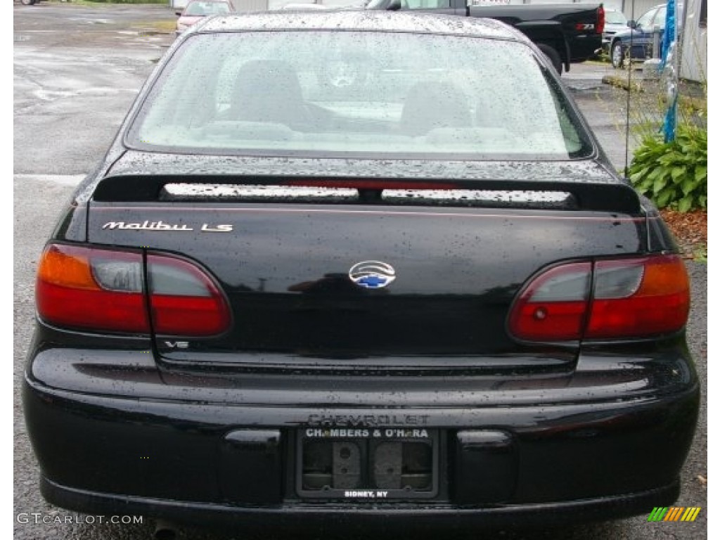 2002 Malibu LS Sedan - Black / Gray photo #9