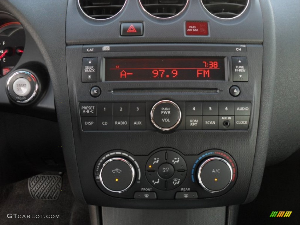 2009 Nissan Altima 3.5 SE Controls Photo #52361412