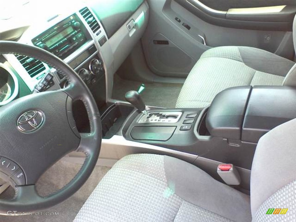 2004 4Runner SR5 4x4 - Galactic Gray Mica / Stone photo #13