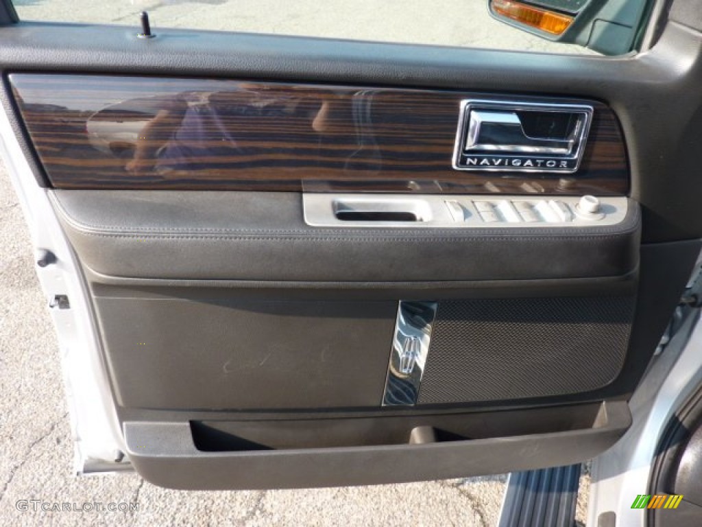 2010 Lincoln Navigator L 4x4 Charcoal Black Door Panel Photo #52365274