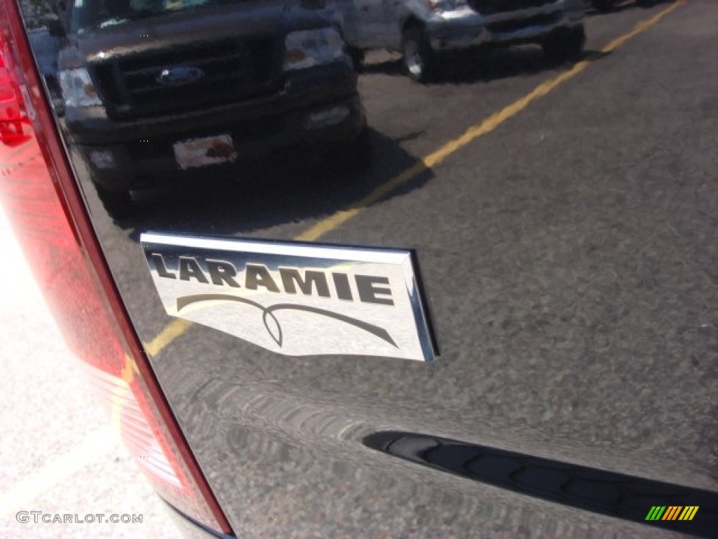 2010 Ram 1500 Laramie Crew Cab 4x4 - Brilliant Black Crystal Pearl / Dark Slate Gray photo #39