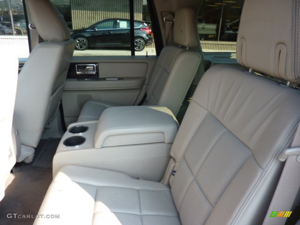 2010 Navigator 4x4 - Royal Red Metallic / Stone photo #11