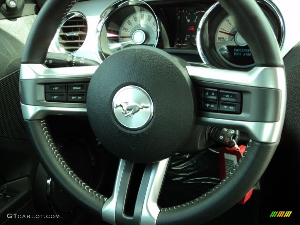2011 Ford Mustang GT Premium Coupe Charcoal Black Steering Wheel Photo #52368373