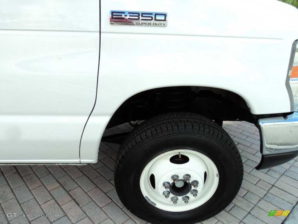 2008 Ford E Series Cutaway E350 Commercial Moving Truck Wheel Photos